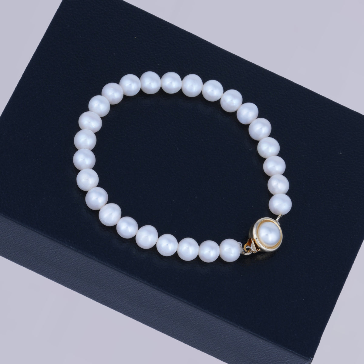 Classic White Pearl Bracelet