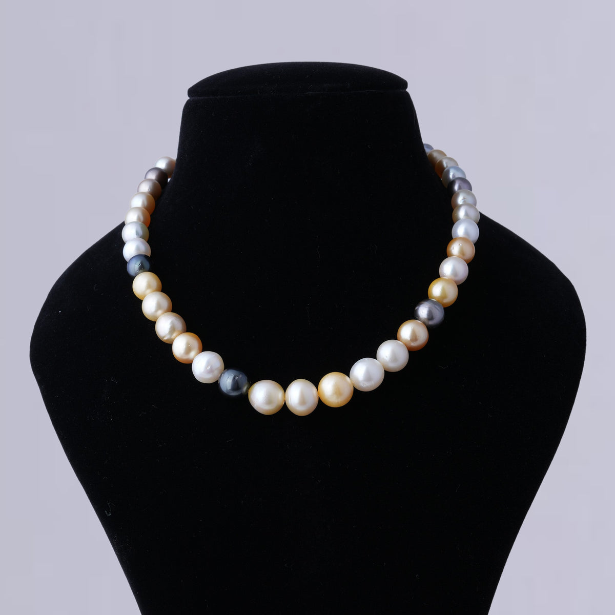 Chic Multicolour Pearl Necklace