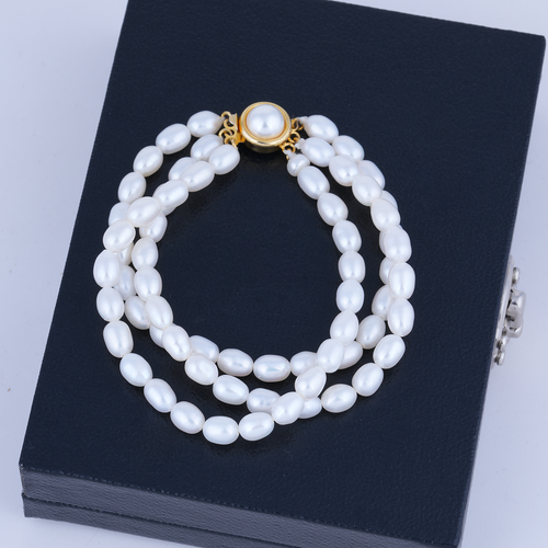 Tri Layer Oval White Pearl Bracelet