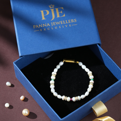 Akshaya: Everlasting Sibling Bond Pearl Bracelet