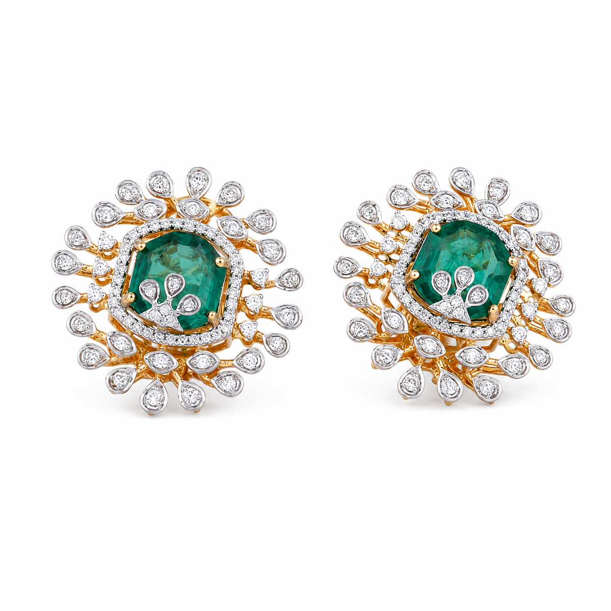Aaranya 18KT Gold Diamond Stud Earrings