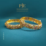BANGLES
