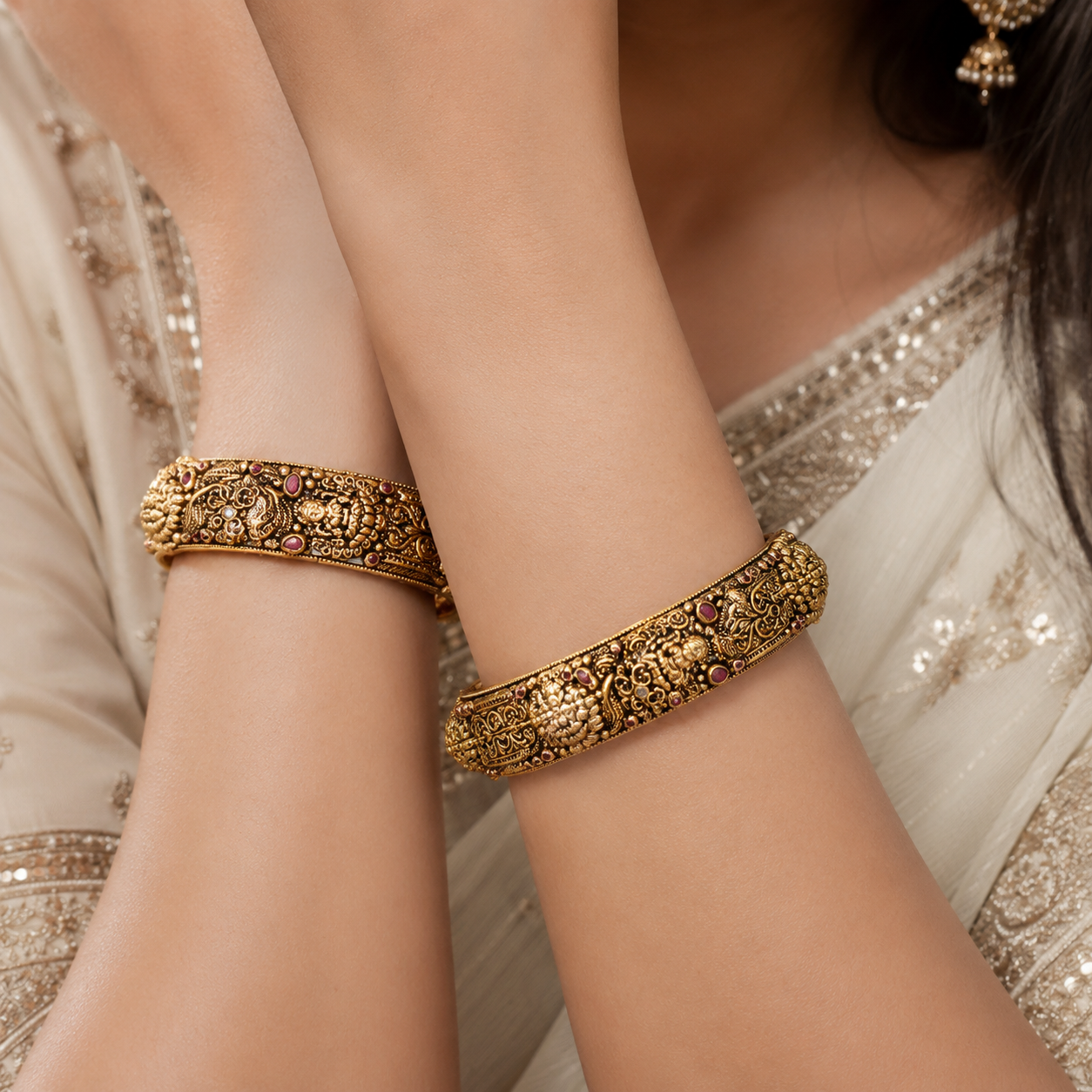 BANGLES
