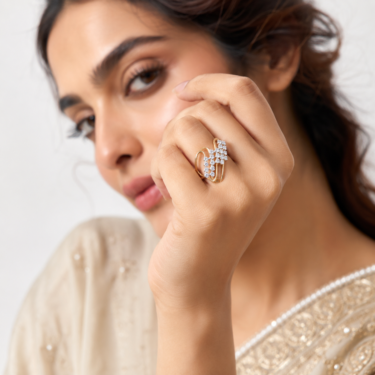 Sparkling Ray 18KT Gold Diamond Ring