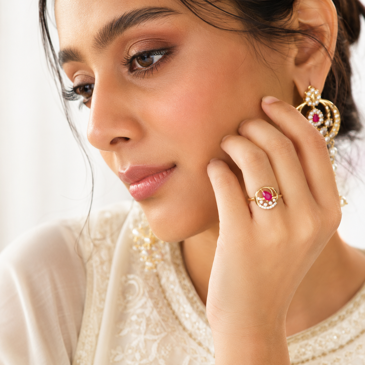 Sparkling Orbit 14KT Gold Diamond Ring