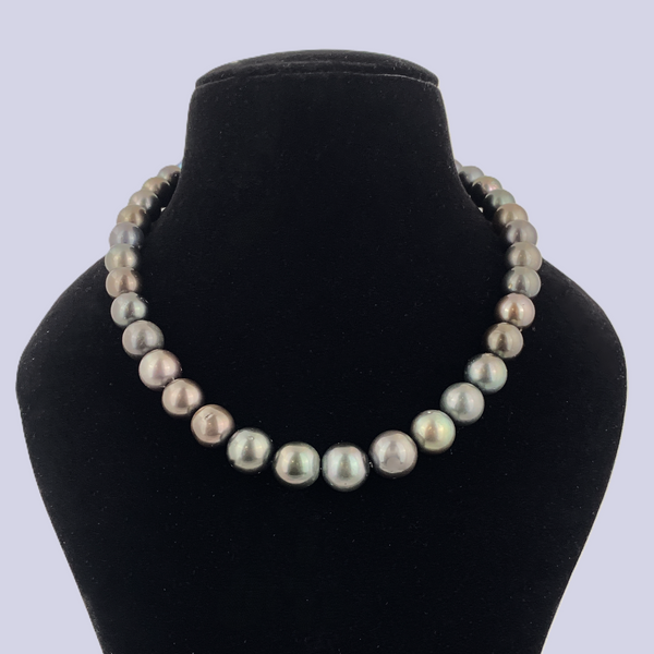 Lustrous Grey Pearl Necklace