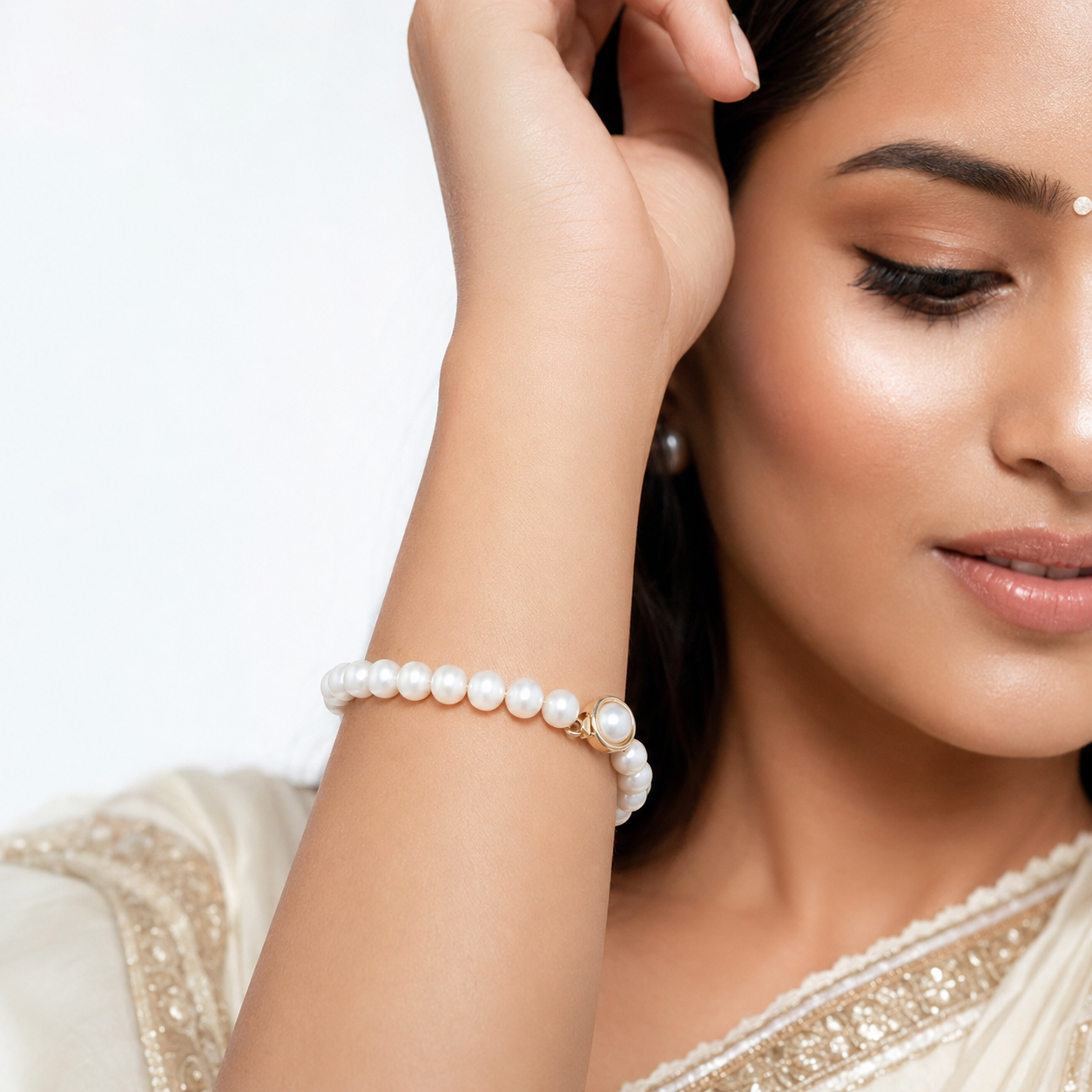 Classic White Pearl Bracelet