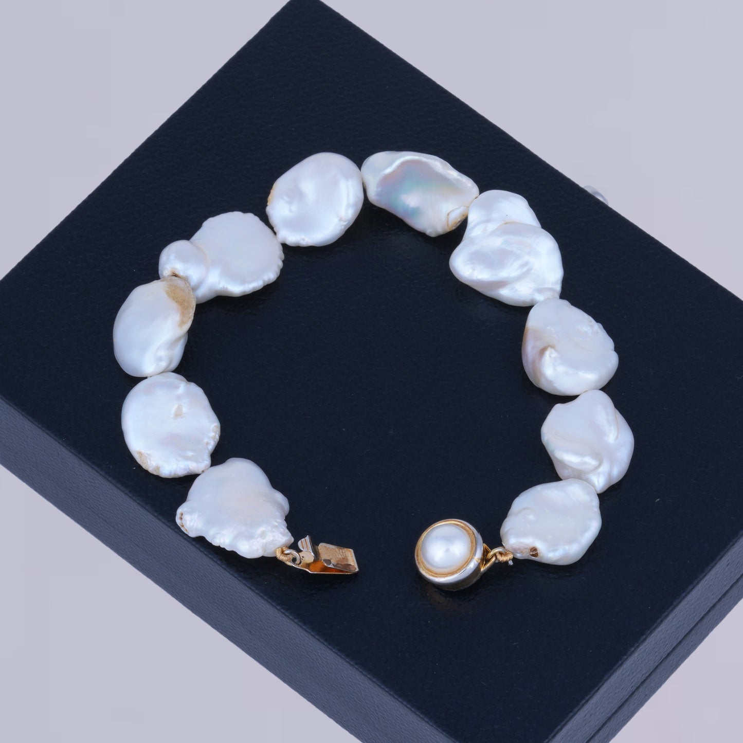 Flat Natural White Pearl Bracelet