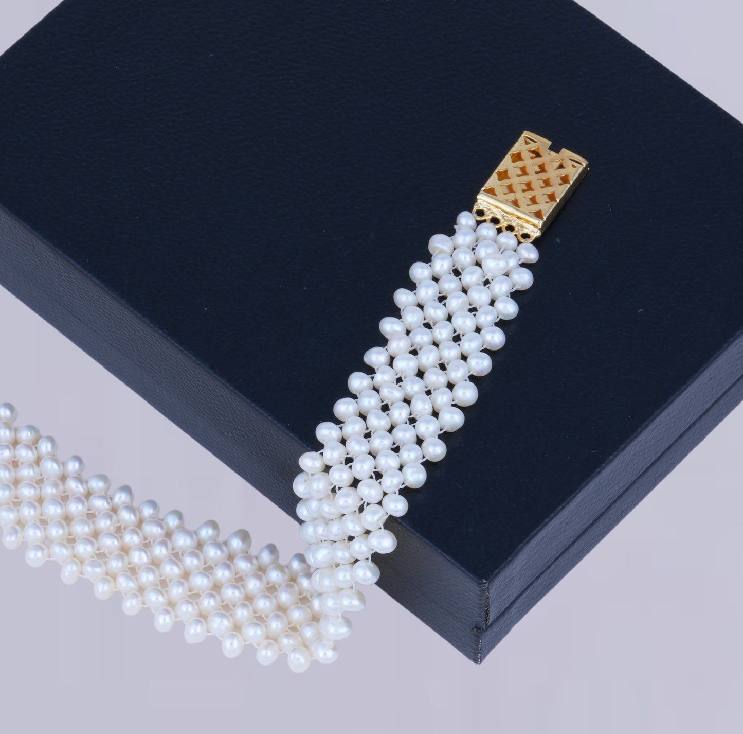 Jali White Pearl Bracelet