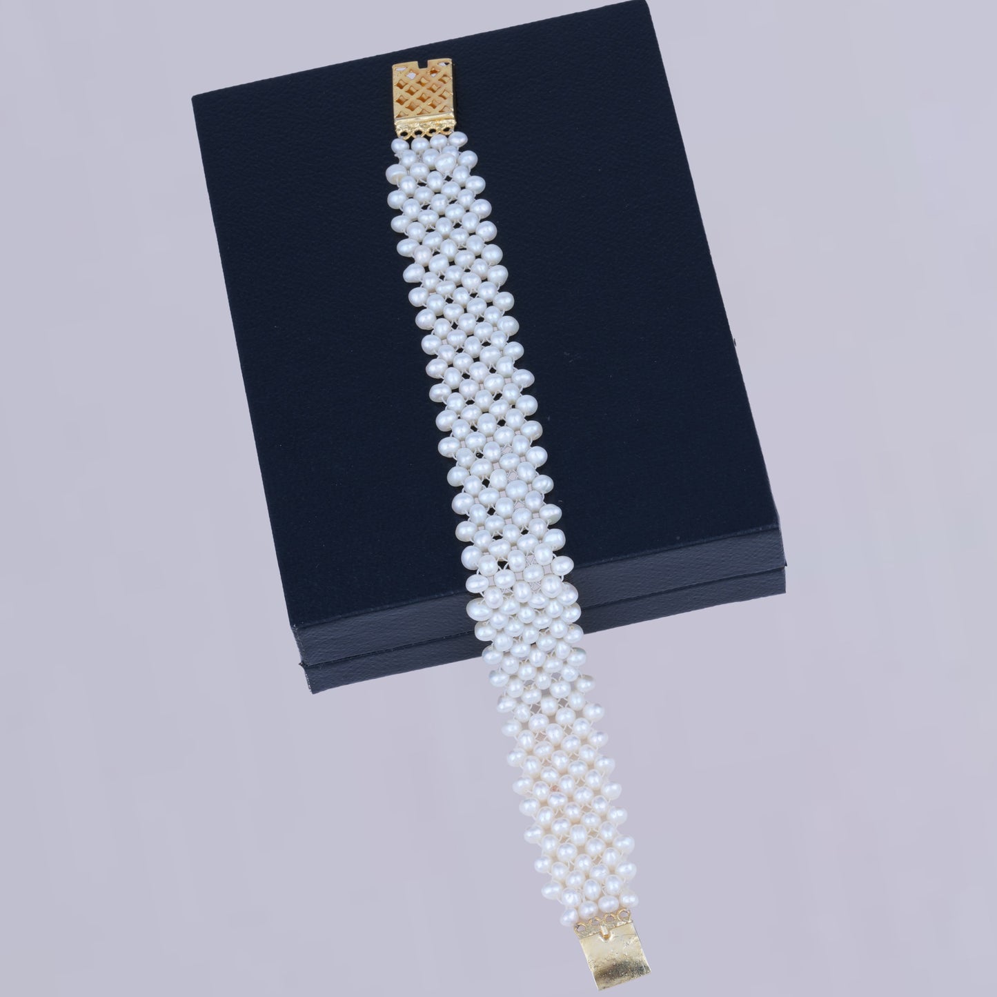 Jali White Pearl Bracelet