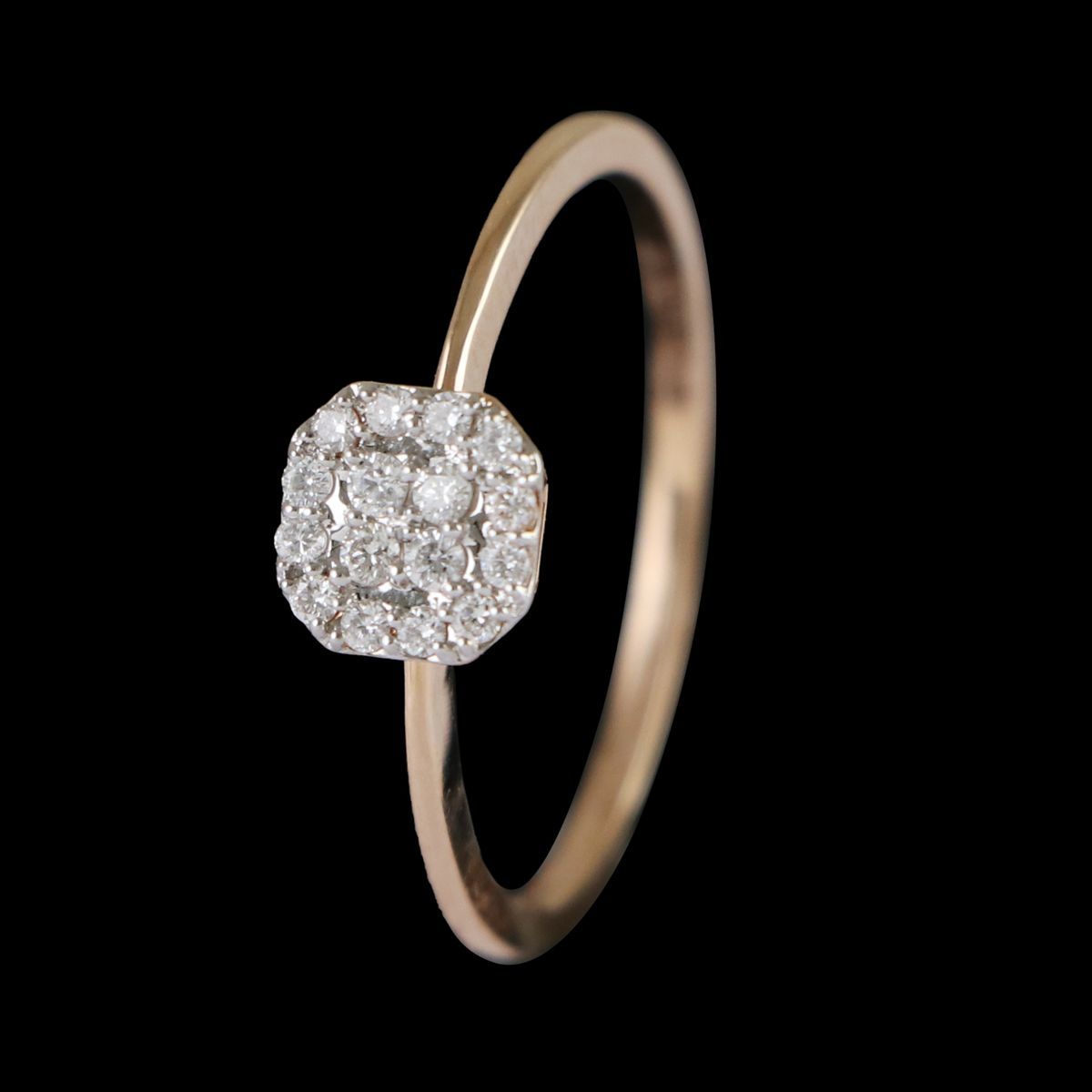 18 KT GOLD DIAMOND LADIES RING