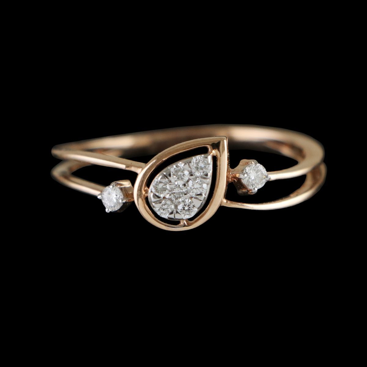 18 KT GOLD DIAMOND LADIES RING